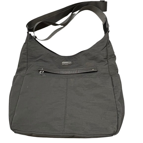 Baggallini Handbags - NWOT Baggallini Gray Crossbody Purse Bag Nylon minimalist travel Resort